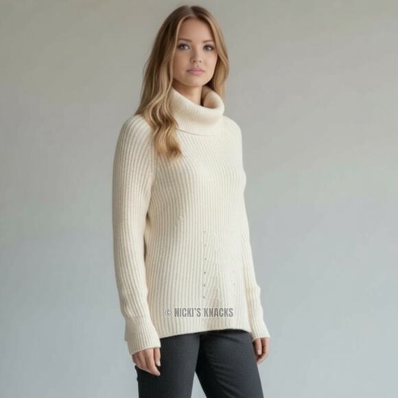 Banana Republic Italian Yarn Merino Wool Turtleneck Sweater Cream Size M - Picture 1 of 10